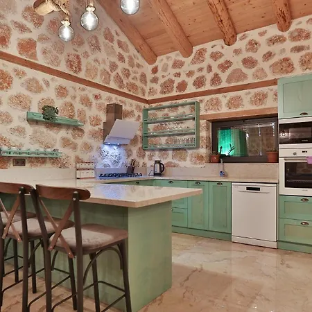 Saribelen Village Luxury - Private Pool And Hot Tub *