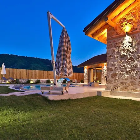 Saribelen Village Luxury - Private Pool And Hot Tub Villa