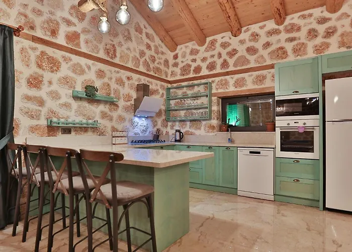 Saribelen Village Luxury - Private Pool And Hot Tub *