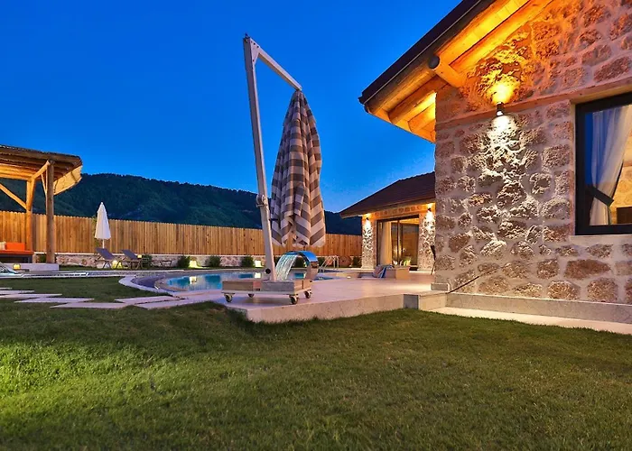Saribelen Village Luxury - Private Pool And Hot Tub Вилла