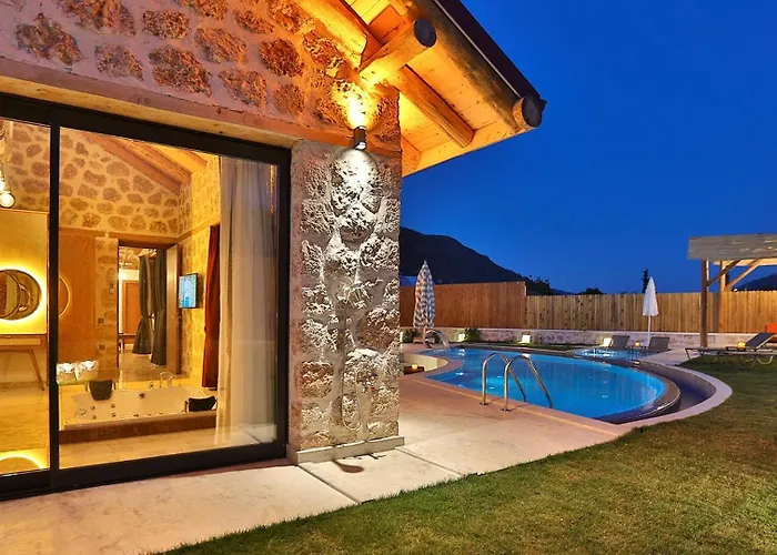 Saribelen Village Luxury - Private Pool And Hot Tub Калкан