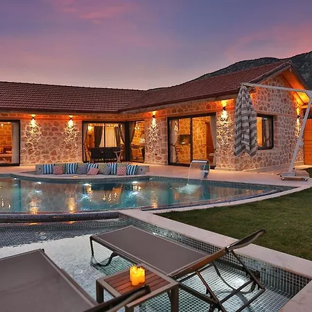 Saribelen Village Luxury - Private Pool And Hot Tub