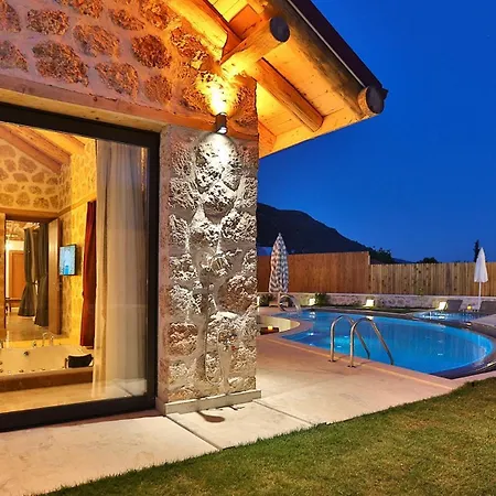 Saribelen Village Luxury - Private Pool And Hot Tub 칼칸